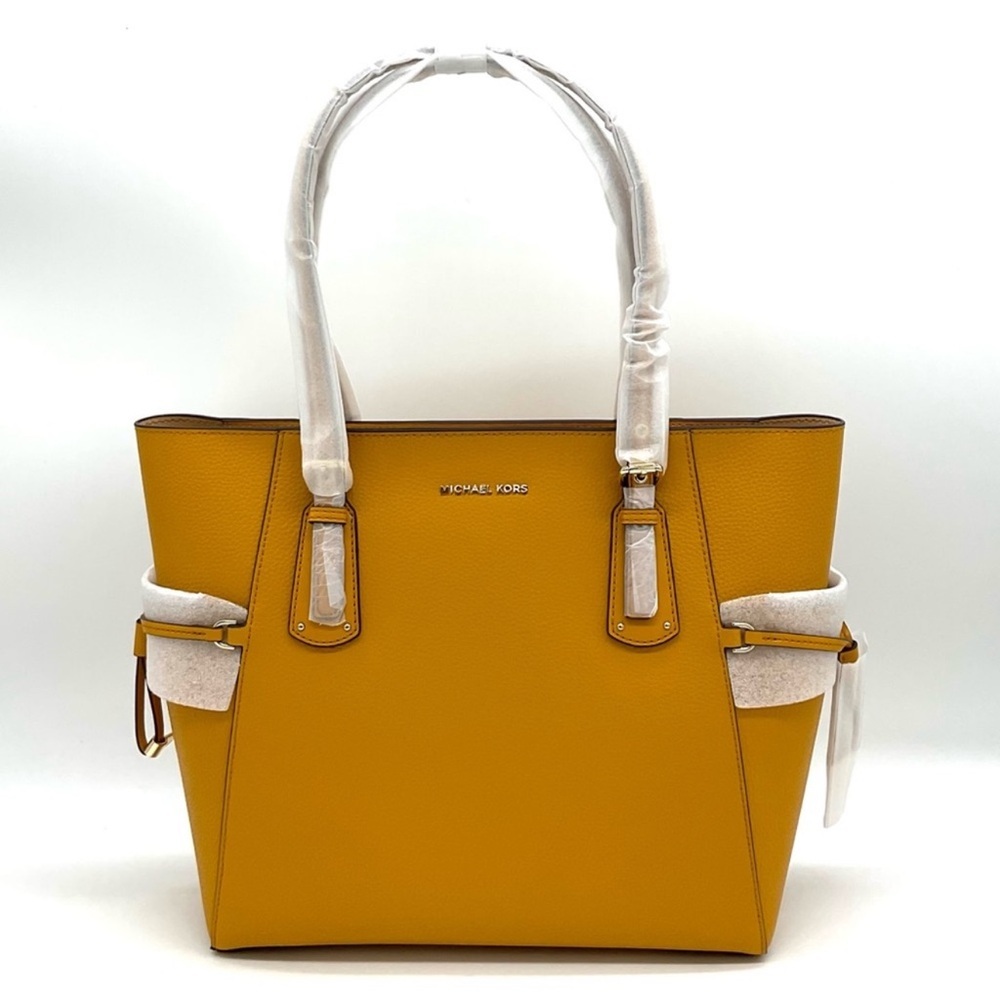 Michael Kors Voyager EW Tote Bag Leather Marigold - Picture 1 of 9